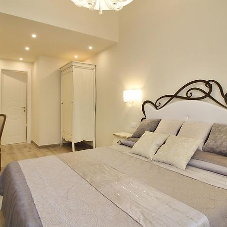 Lucca In Chic - No Ztl - Free Parking - Old City At 10Min By Walk Luaran gambar