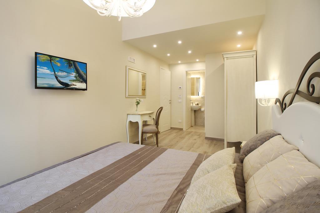 Lucca In Chic - No Ztl - Free Parking - Old City At 10Min By Walk Luaran gambar