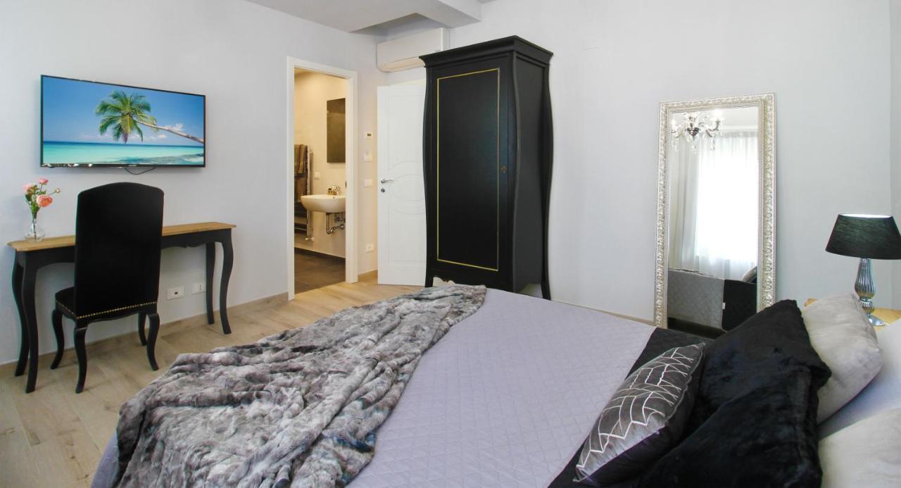Lucca In Chic - No Ztl - Free Parking - Old City At 10Min By Walk Luaran gambar